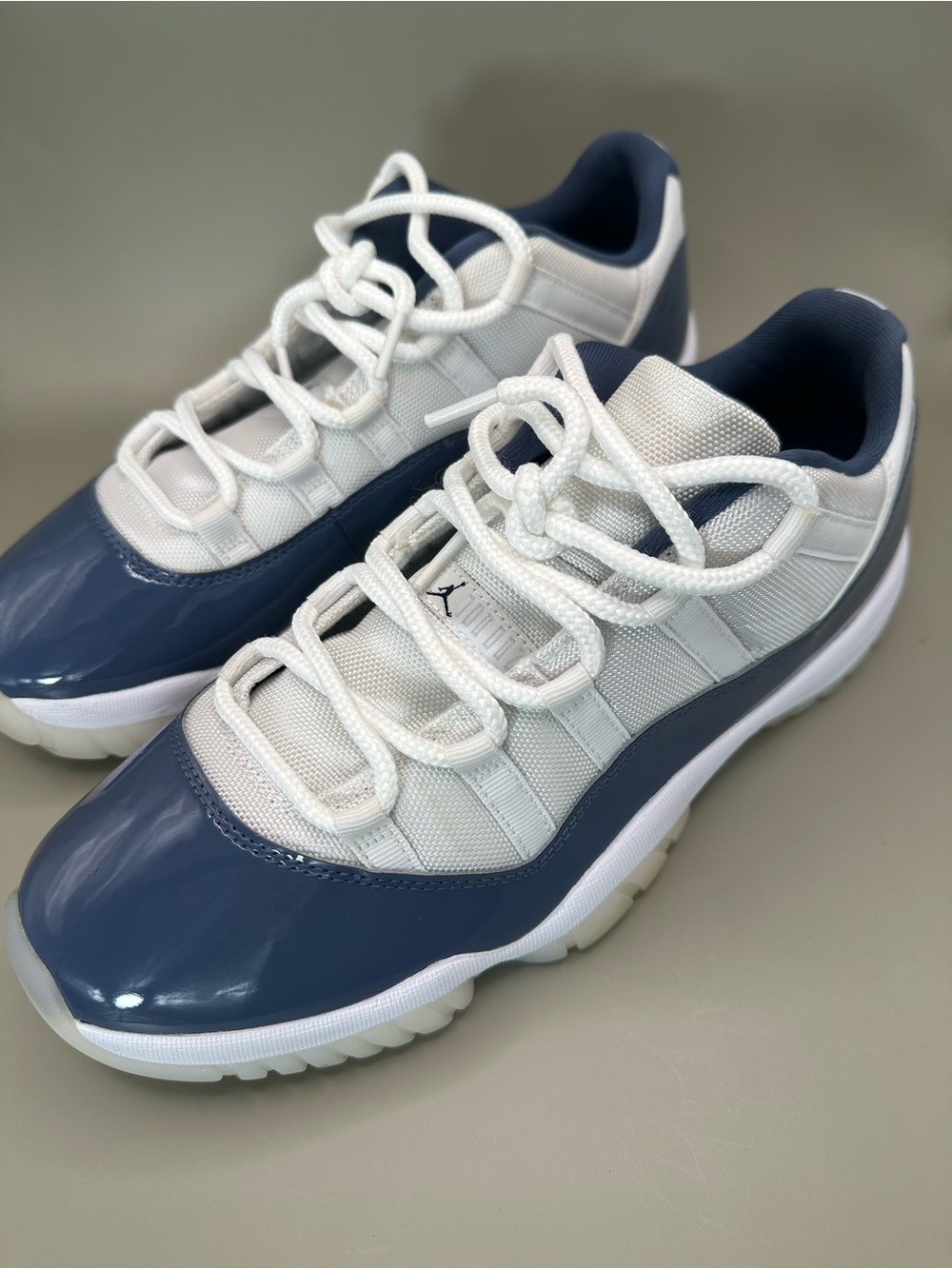 Jordan Air Jordan 11 Low Men's Sz 11.5 Low Top Lace Up Sneakers Navy Gray White
